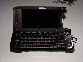 postrzelona nokia e90